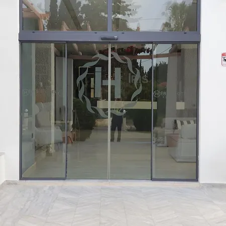 Otel Iris 3*
