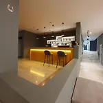 Iris Hotel