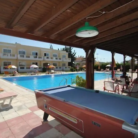 Iris Hotel